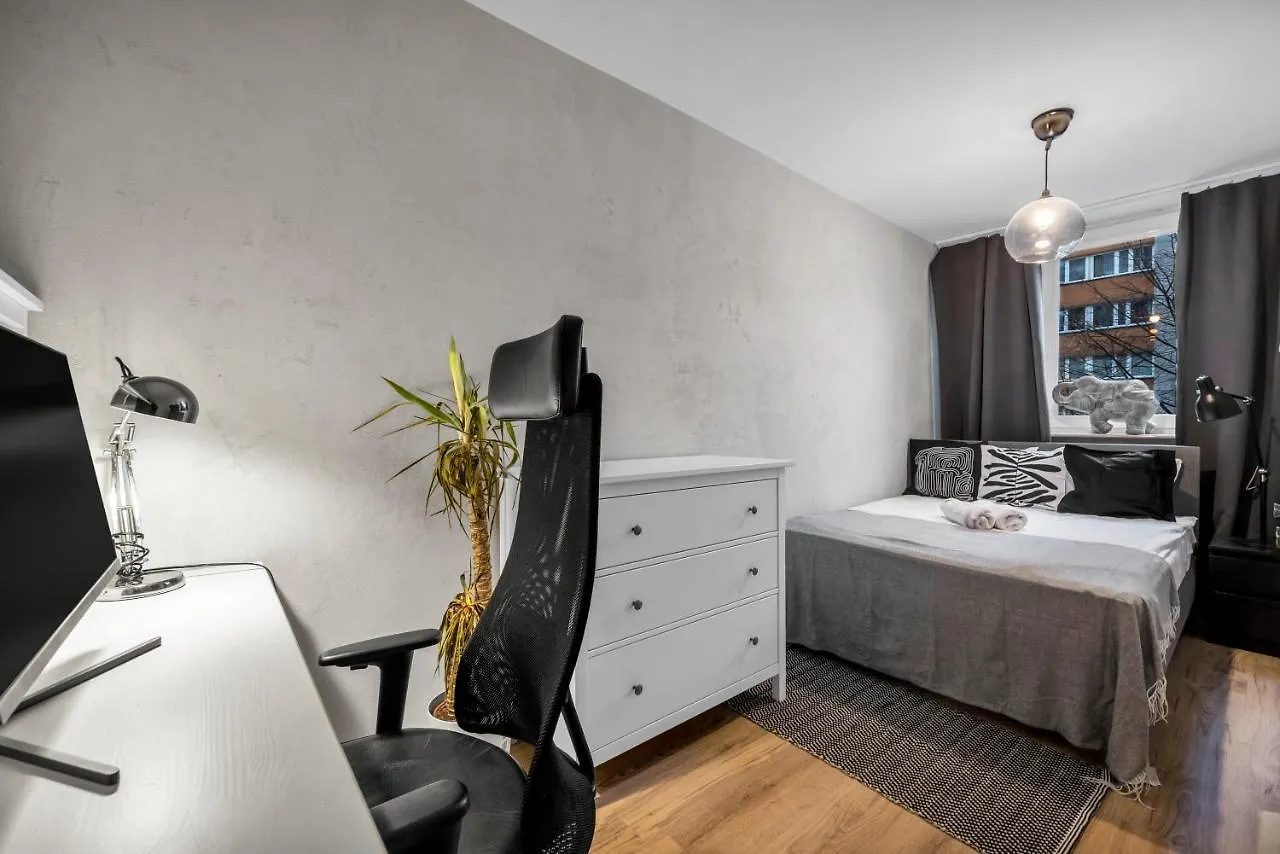 2Br Apt Metro Railwaystation Warsaw